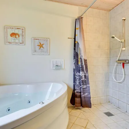 Casa vacanze Holiday Cris - 100m To The Inlet In Se Jutland By Interhome *